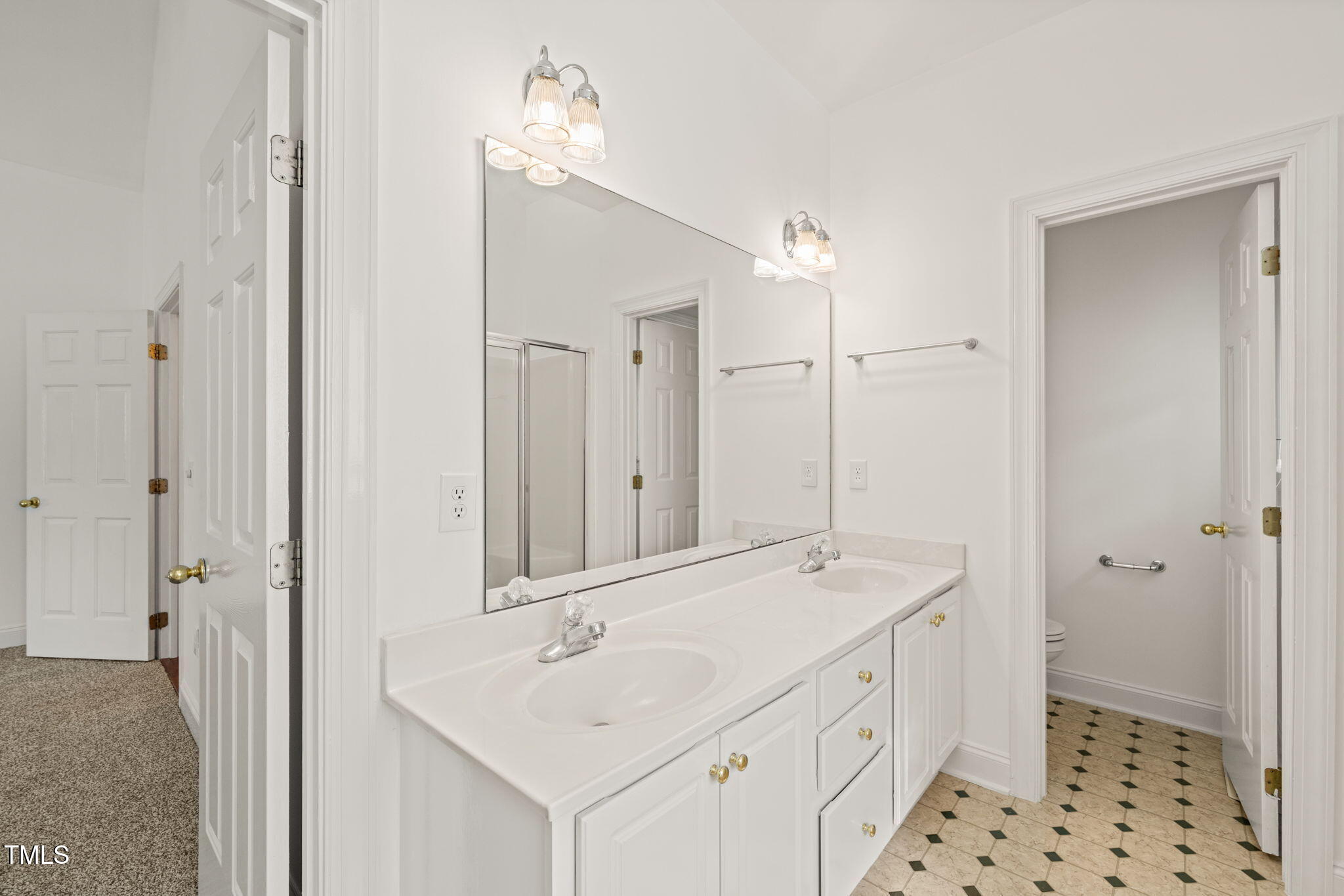 2840 Praire View Point Wendell, NC 27591 - Photo 20 of 31 Primary Bathroom