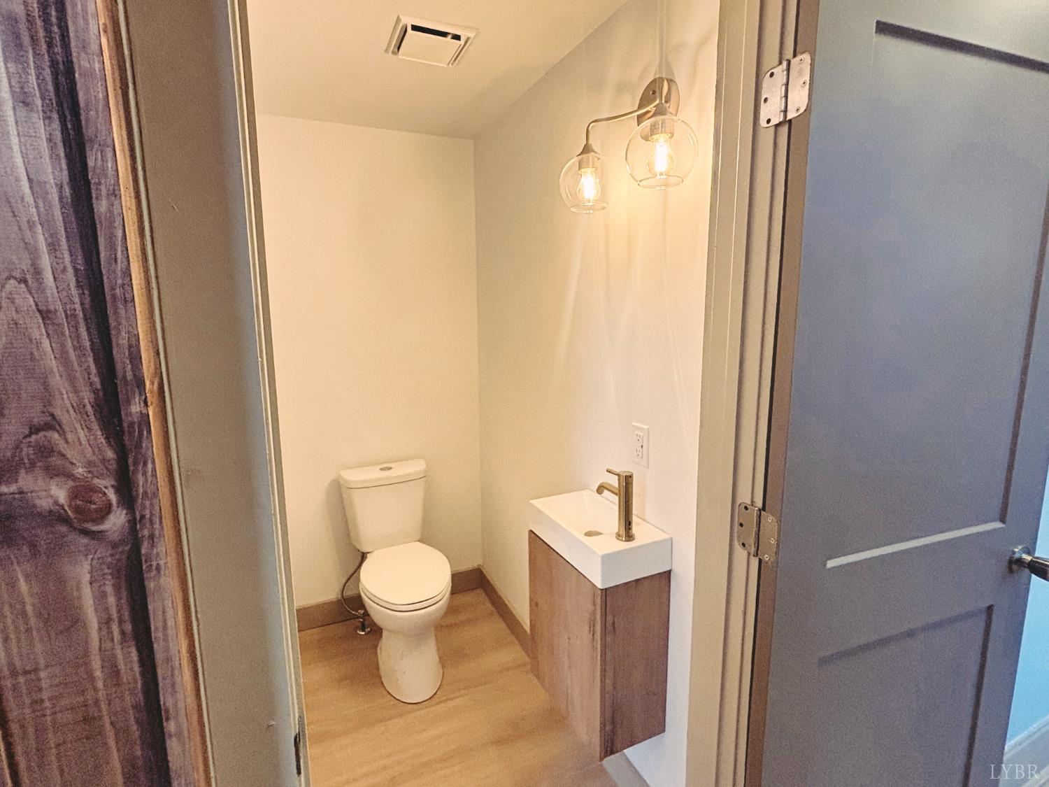 122 Brooks Street Monroe, VA 24574 - Photo 22 of 33