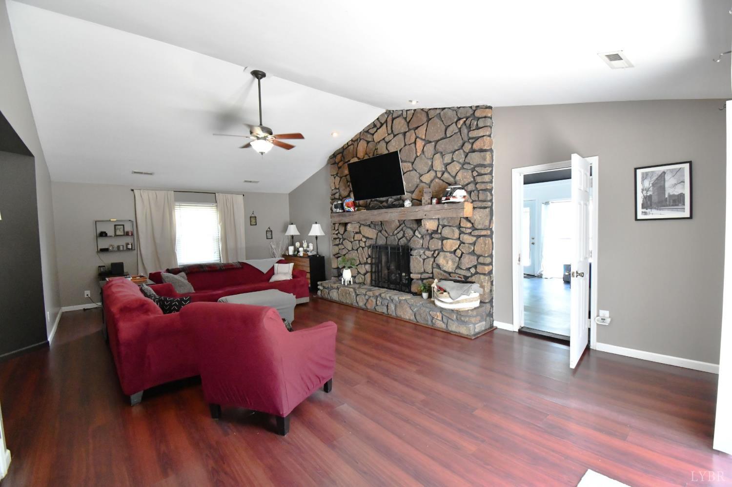 1217 Wood Road Lynchburg, VA 24502 - Photo 8 of 44