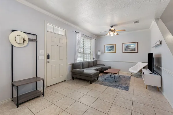 $2,000 | 400 Forest Drive, College Station, TX 77840