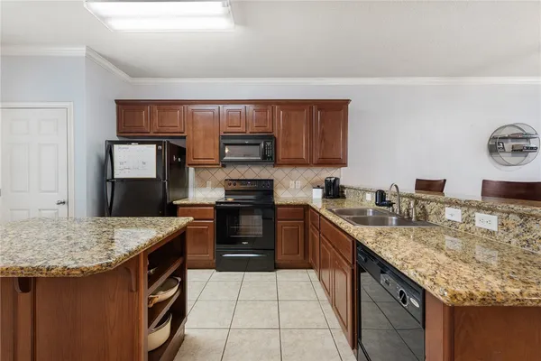 $2,000 | 400 Forest Drive, College Station, TX 77840