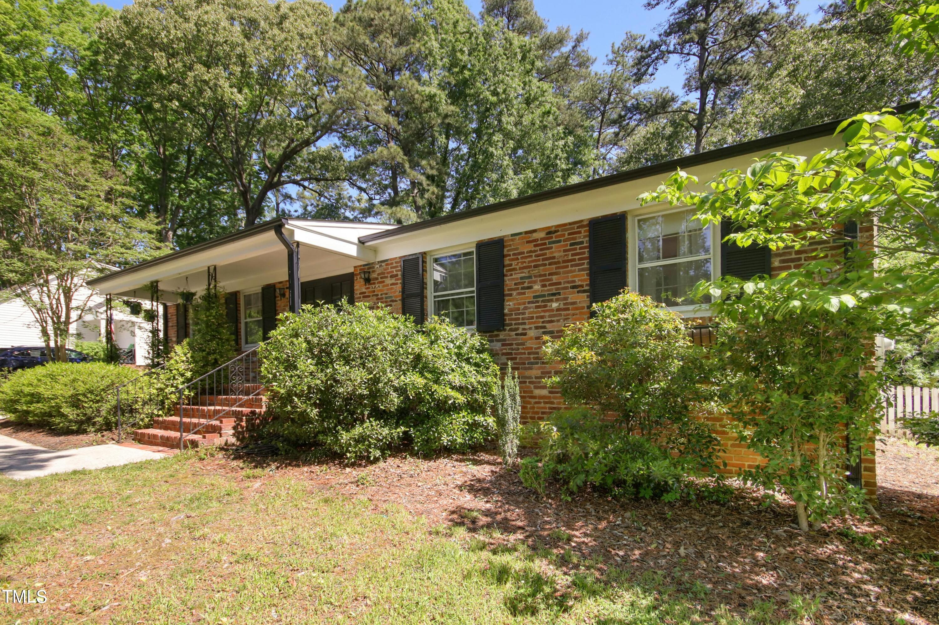 419 Emerson Drive Raleigh, NC 27609 - Photo 26 of 28 003-461742-IMG_1796_HDR