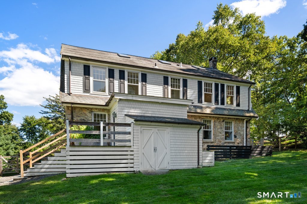 592 West Hill Road Stamford, CT 06902 - Photo 30 of 36 Back of house