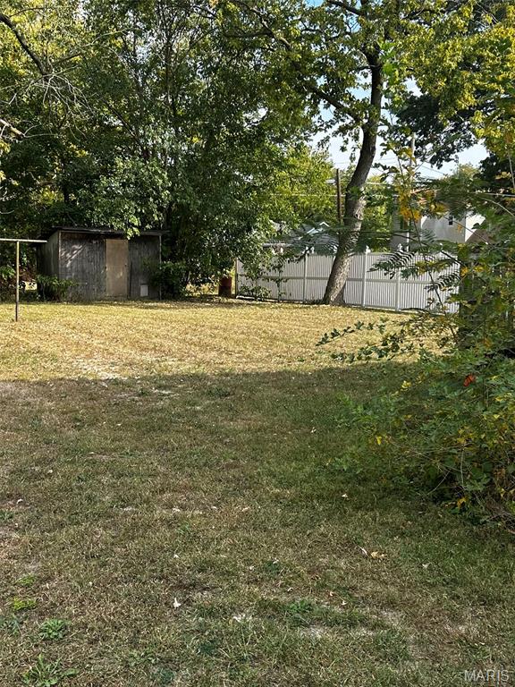 318 North Cedar Street Nokomis, IL 62075 - Photo 11 of 47