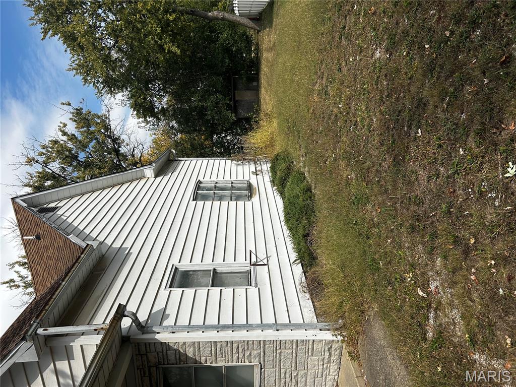 318 North Cedar Street Nokomis, IL 62075 - Photo 3 of 47