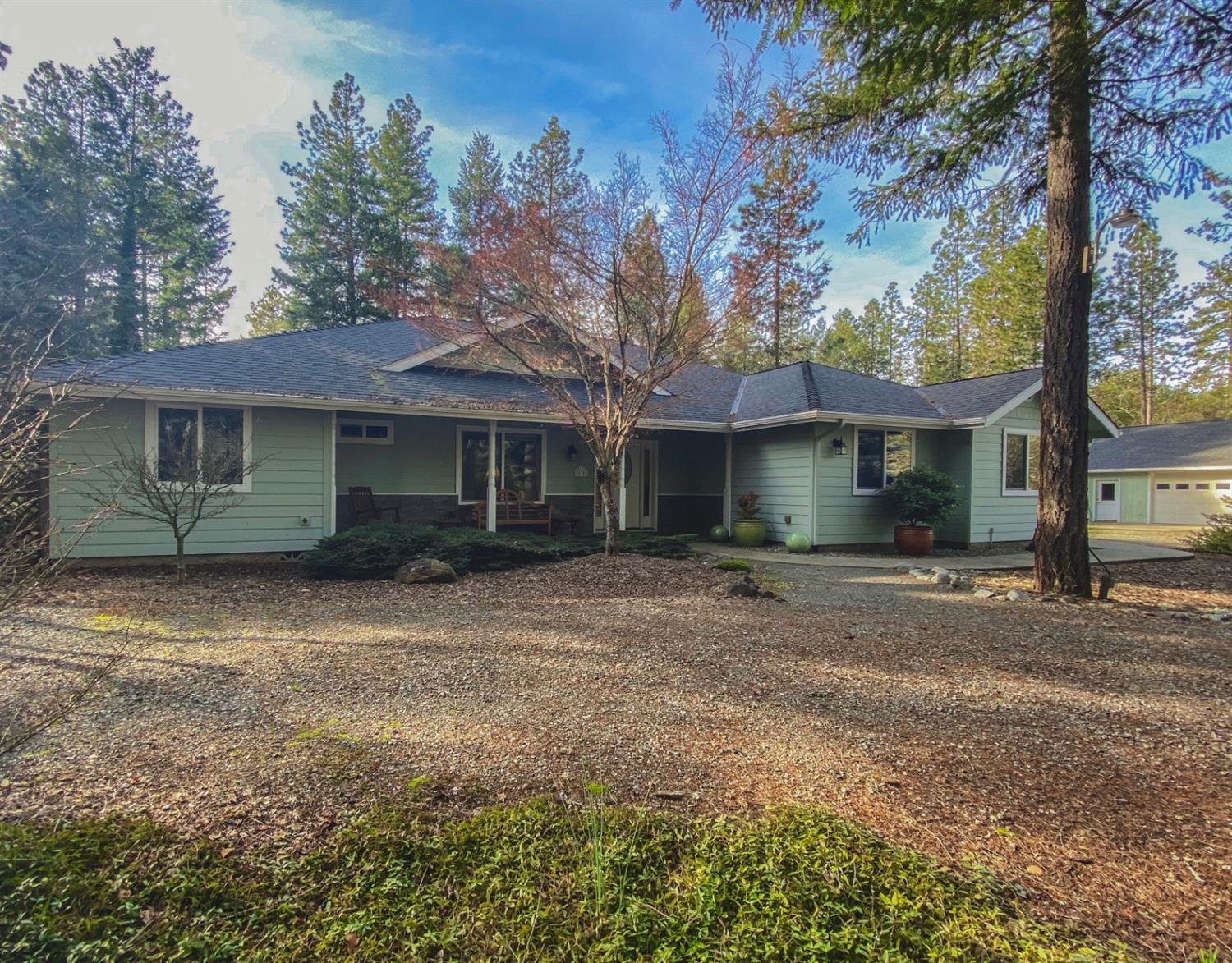 415 Rossier Lane Grants Pass, OR 97527 - Photo 3 of 35 Additional Photo