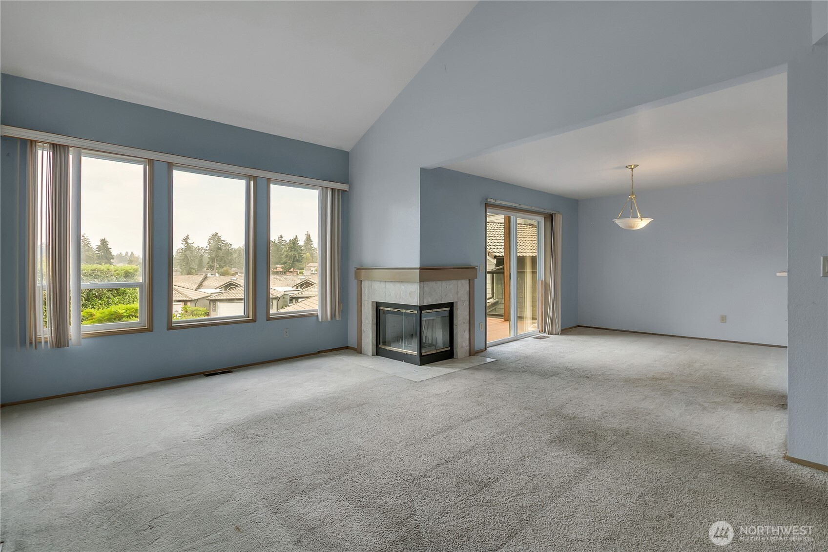 7326 Steilacoom Boulevard Southwest, Unit D3 Tacoma, WA 98499 - Photo 3 of 34