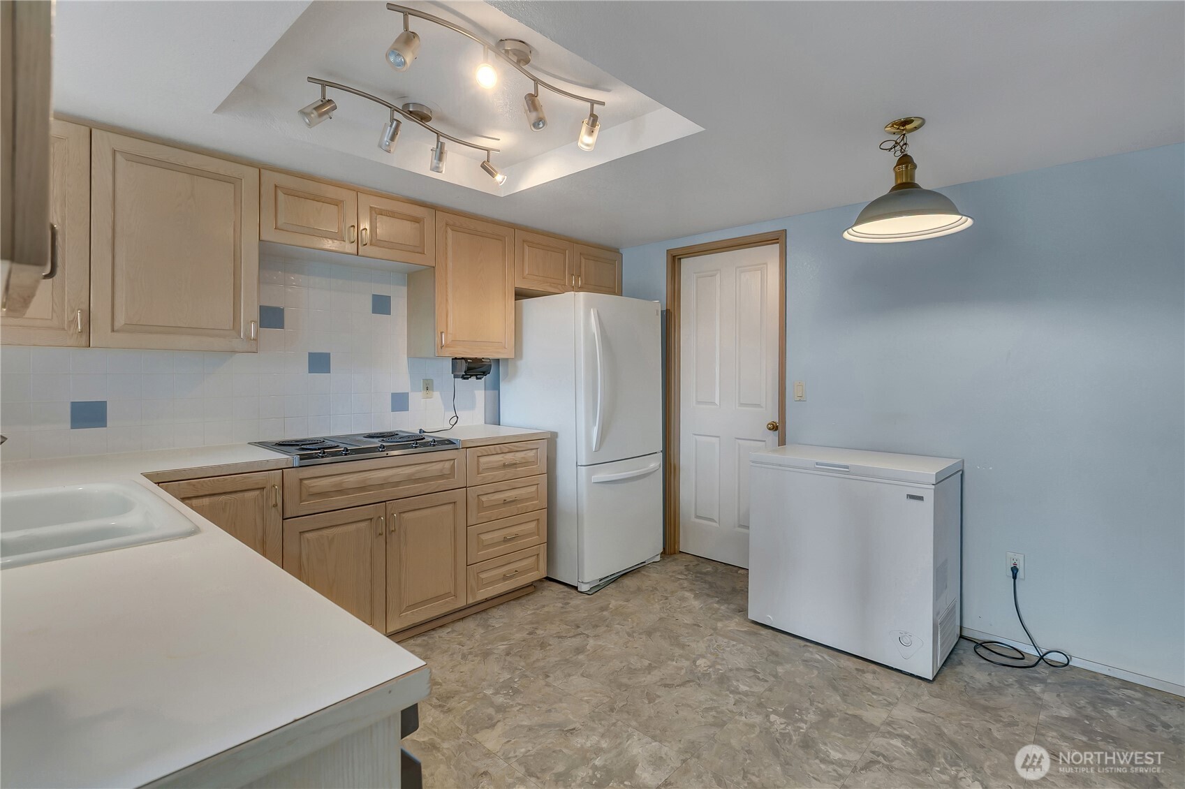 7326 Steilacoom Boulevard Southwest, Unit D3 Tacoma, WA 98499 - Photo 8 of 34