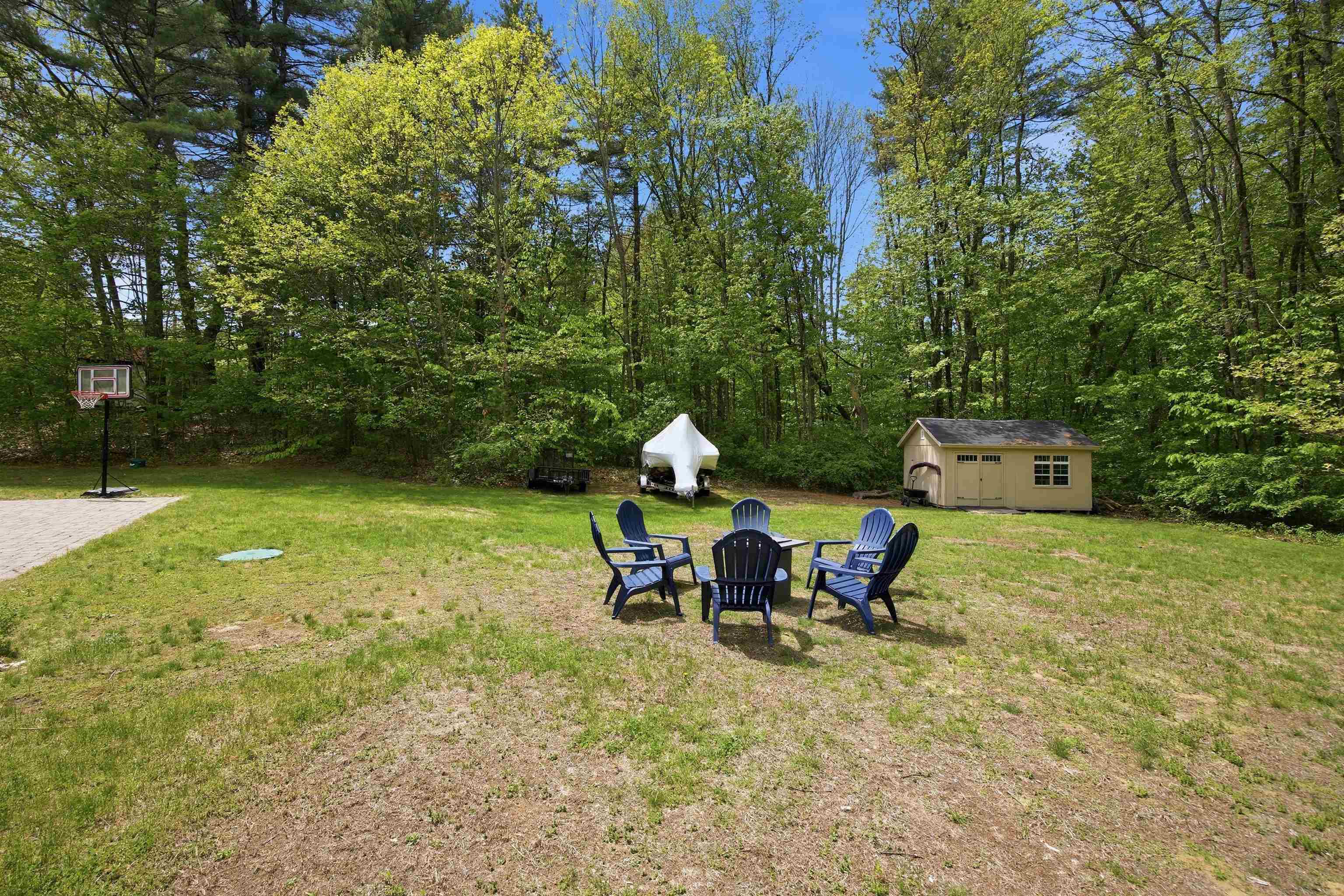 144 Mountain Road Goffstown, NH 03045 - Photo 9 of 47
