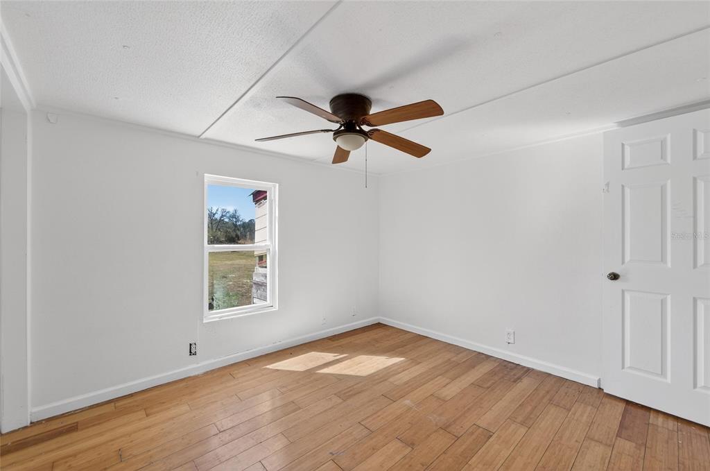 35238 Manuel Street Webster, FL 33597 - Photo 37 of 81