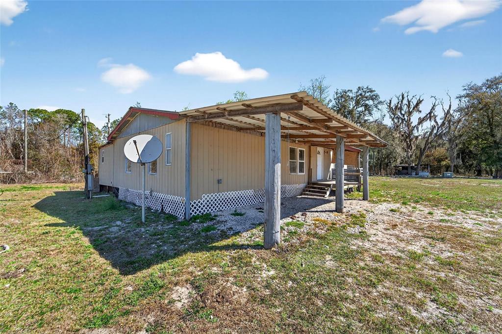 35238 Manuel Street Webster, FL 33597 - Photo 6 of 81