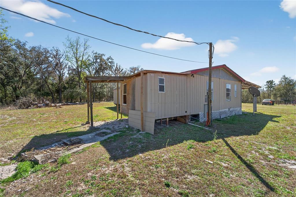 35238 Manuel Street Webster, FL 33597 - Photo 7 of 81