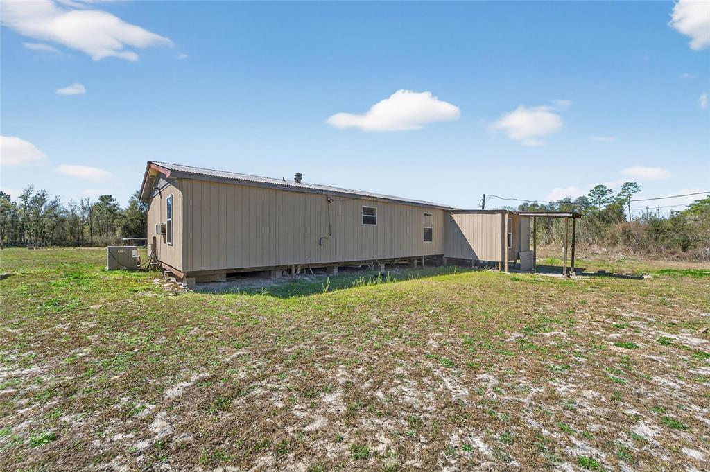 35238 Manuel Street Webster, FL 33597 - Photo 9 of 81