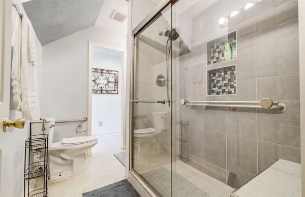 $2,500 | 3219 Leila Oaks Drive, Houston, TX 77082