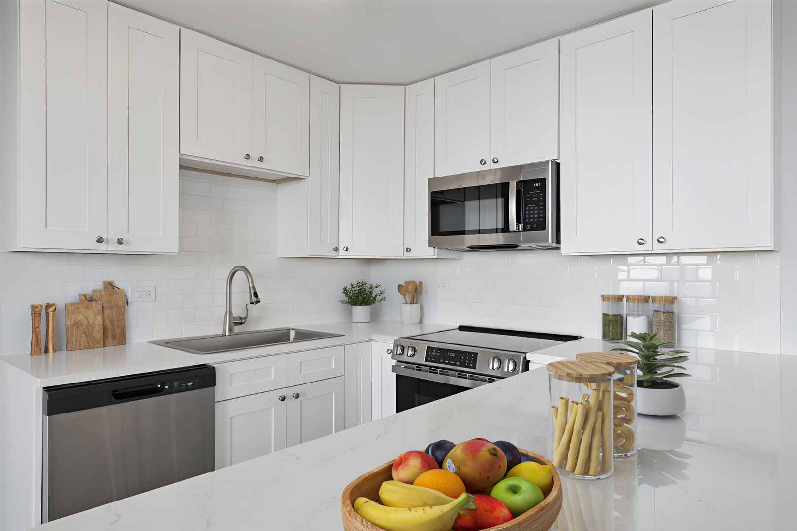 655 West Irving Park Road, Unit 2503 Chicago, IL 60613 - Photo 9 of 22