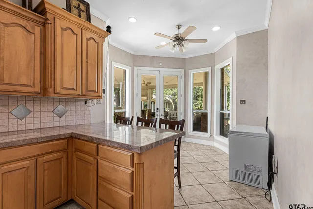 $735,000 | 9040 County Road 3600, Brownsboro, TX 75756