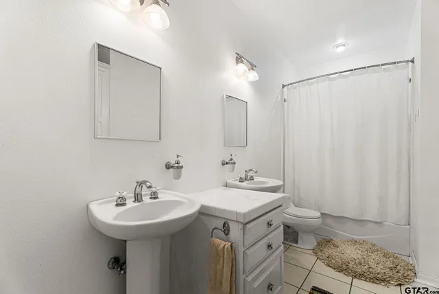 $735,000 | 9040 County Road 3600, Brownsboro, TX 75756