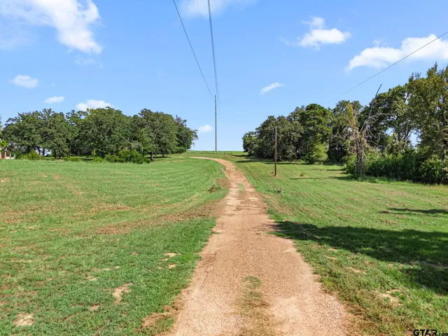 $735,000 | 9040 County Road 3600, Brownsboro, TX 75756