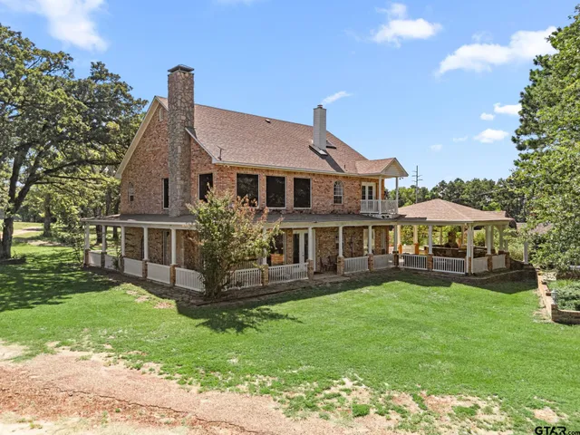$735,000 | 9040 County Road 3600, Brownsboro, TX 75756