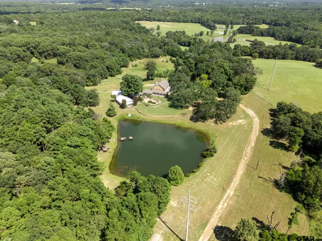 $735,000 | 9040 County Road 3600, Brownsboro, TX 75756