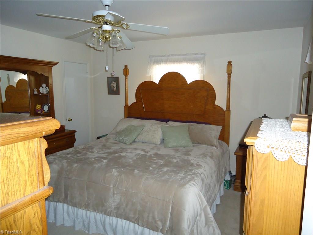 1843 River Dale Road Pfafftown, NC 27040 - Photo 13 of 29 Gallery Image 13