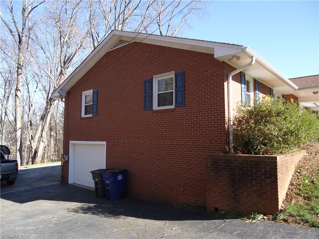 1843 River Dale Road Pfafftown, NC 27040 - Photo 20 of 29 Gallery Image 20