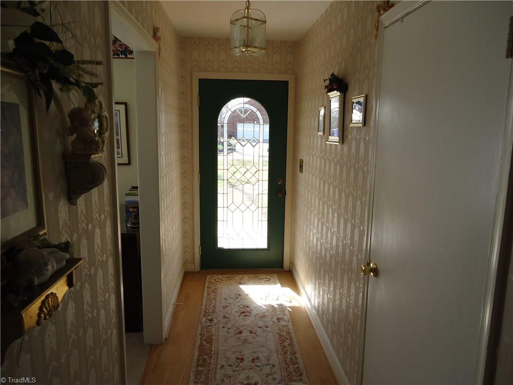 1843 River Dale Road Pfafftown, NC 27040 - Photo 3 of 29 Gallery Image 3