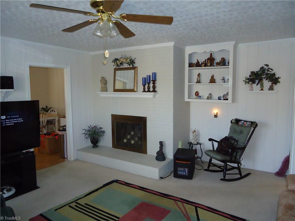 1843 River Dale Road Pfafftown, NC 27040 - Photo 4 of 29 Gallery Image 4