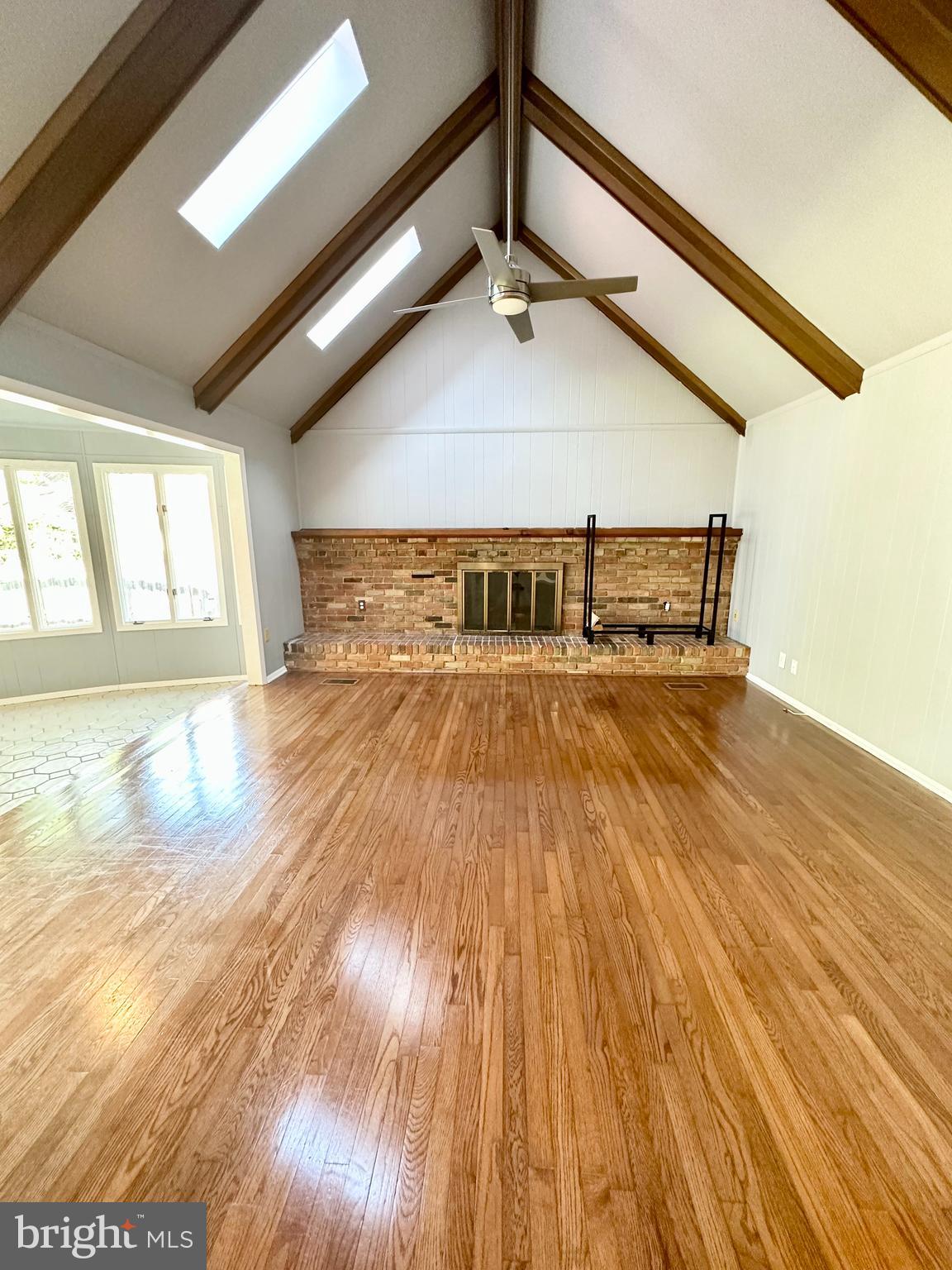 12312 Loch Carron Circle Fort Washington, MD 20744 - Photo 31 of 57 Living room/sunroom