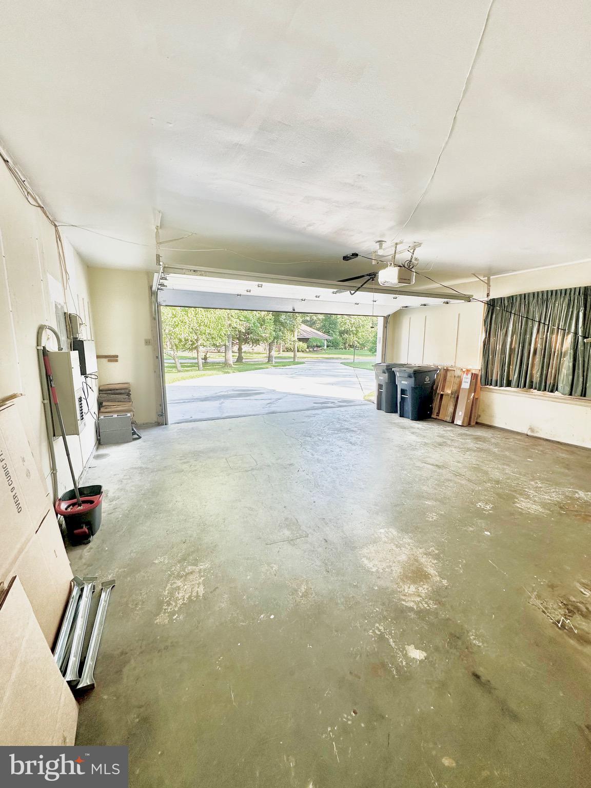 12312 Loch Carron Circle Fort Washington, MD 20744 - Photo 57 of 57 a view of a living room and kitchen