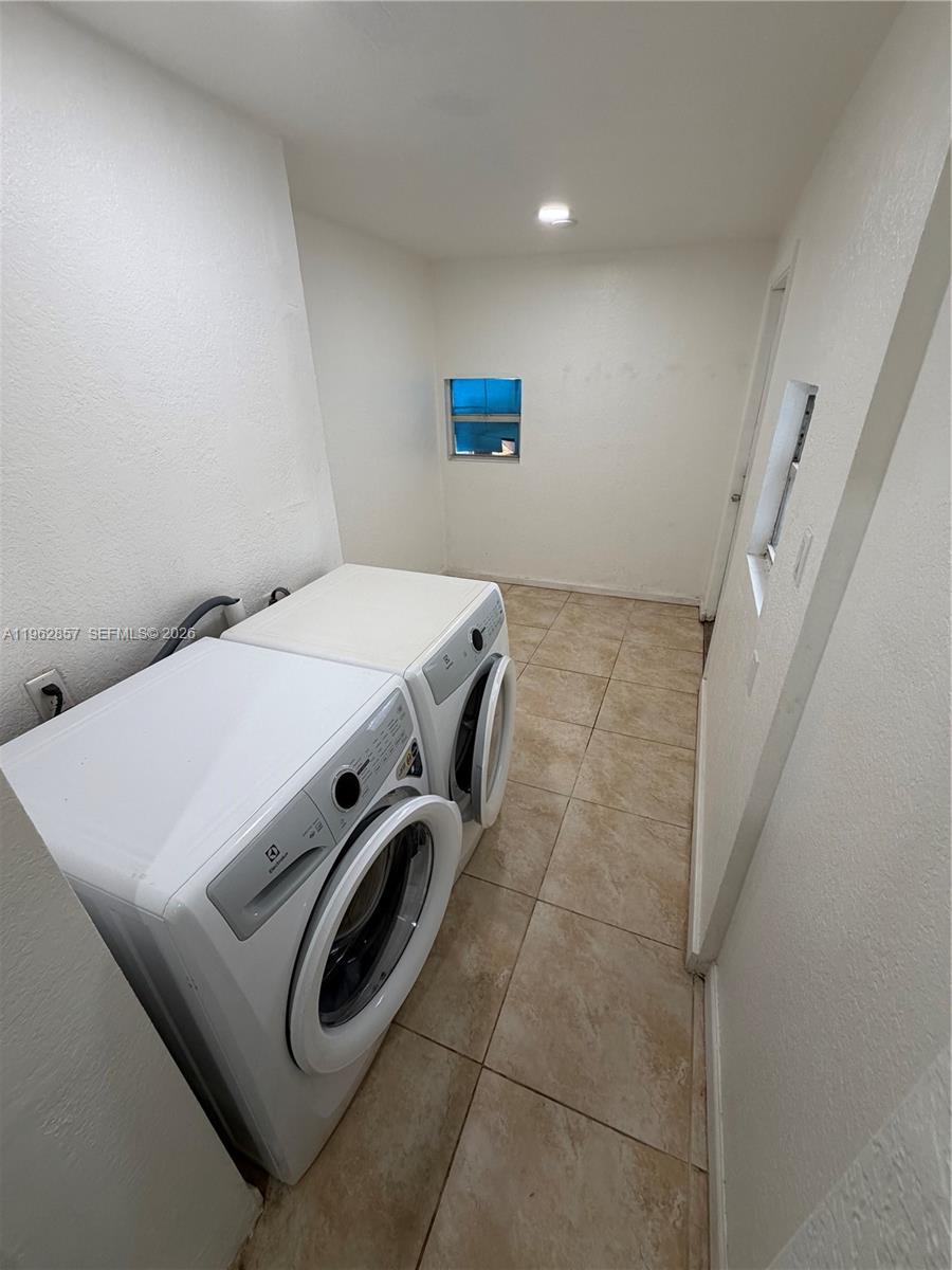 830 Southwest 6th Street, Unit 3 Hallandale Beach, FL 33009 - Photo 11 of 13