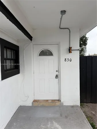 $1,550 | 830 Southwest 6th Street, Unit 3, Hallandale Beach, FL 33009