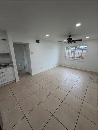 $1,550 | 830 Southwest 6th Street, Unit 3, Hallandale Beach, FL 33009