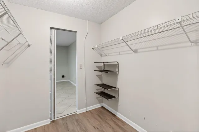 $295,000 | 400 Club Circle, Unit 201, Boca Raton, FL 33487