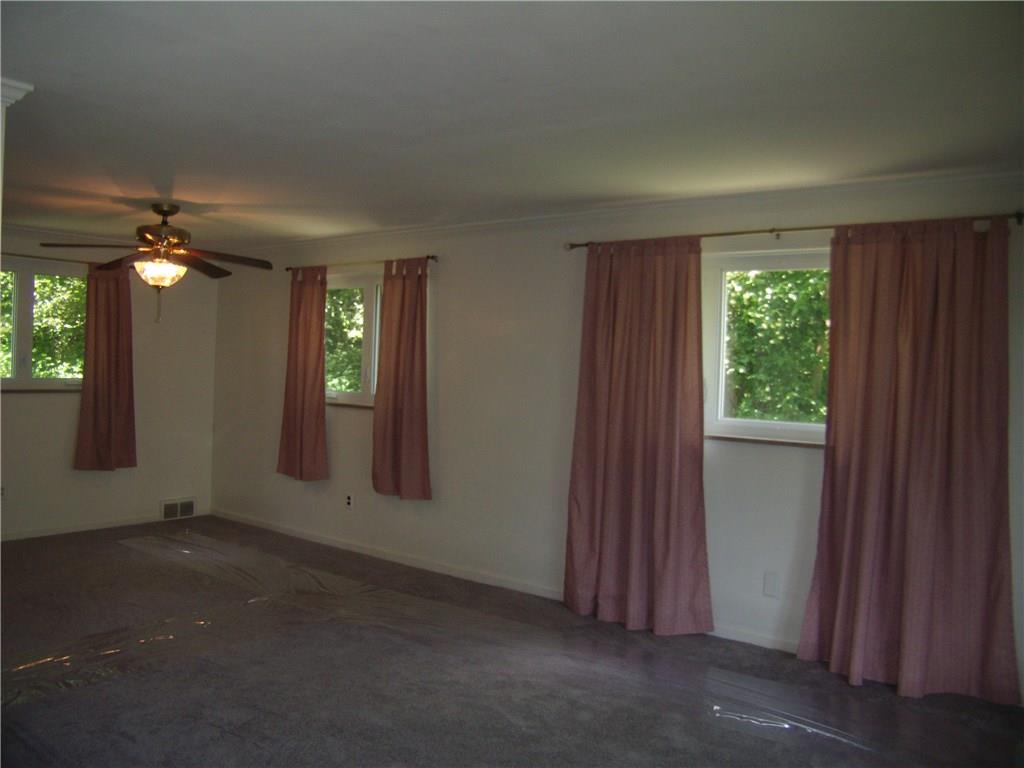 712 Ramon Drive Pittsburgh, PA 15238 - Photo 5 of 25 Bright and cheerful with lots of light, Andersen windows throughout!