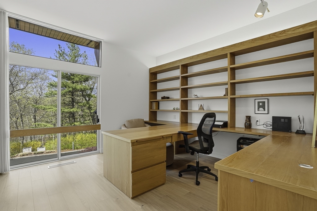 17 Deer Run Wayland, MA 01778 - Photo 11 of 42