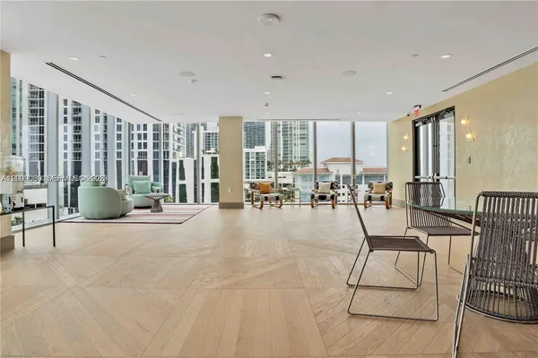$7,800 | 700 Northeast 26th Terrace, Unit 806, Miami, FL 33137