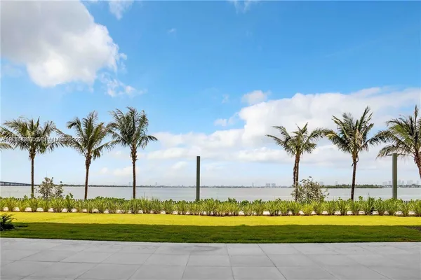 $7,800 | 700 Northeast 26th Terrace, Unit 806, Miami, FL 33137
