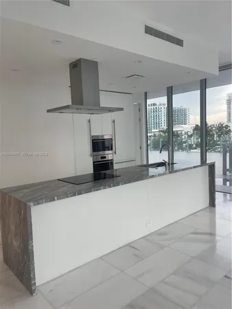 $7,800 | 700 Northeast 26th Terrace, Unit 806, Miami, FL 33137