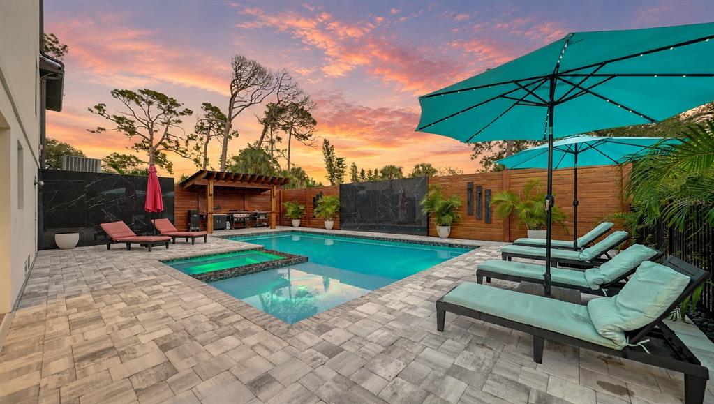 327 Roberts Road Nokomis, FL 34275 - Photo 3 of 51 Gallery Image 3