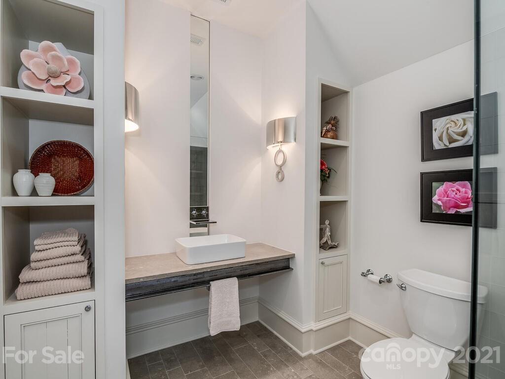 1056 Bolling Road Charlotte, NC 28207 - Photo 46 of 48