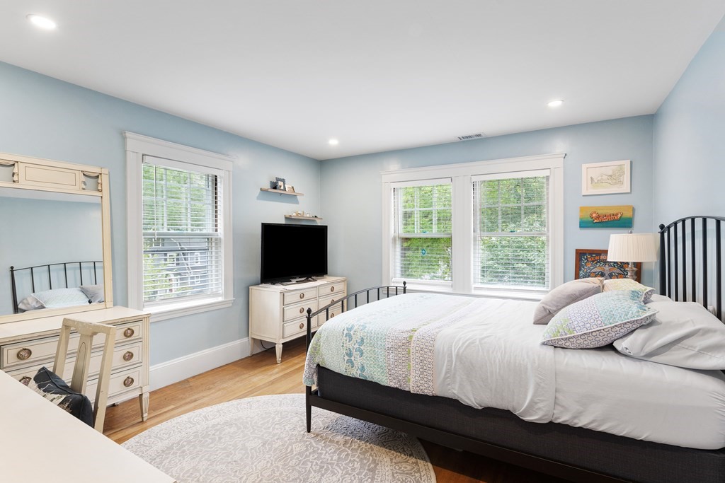 154 Warwick Road Melrose, MA 02176 - Photo 23 of 38 Gallery Image 23