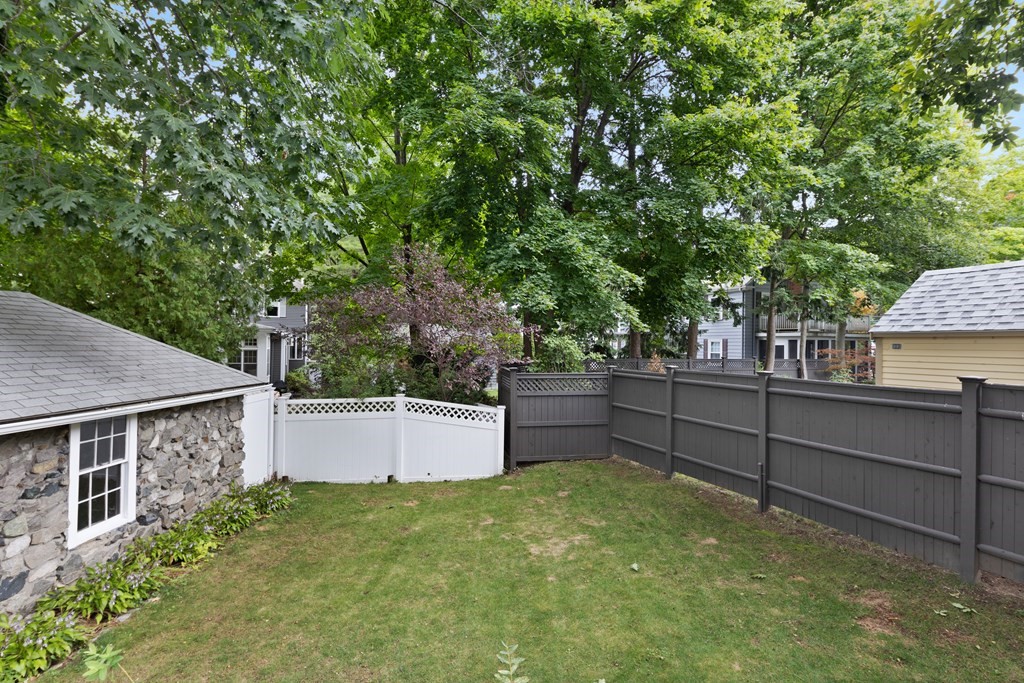 154 Warwick Road Melrose, MA 02176 - Photo 36 of 38 Gallery Image 36