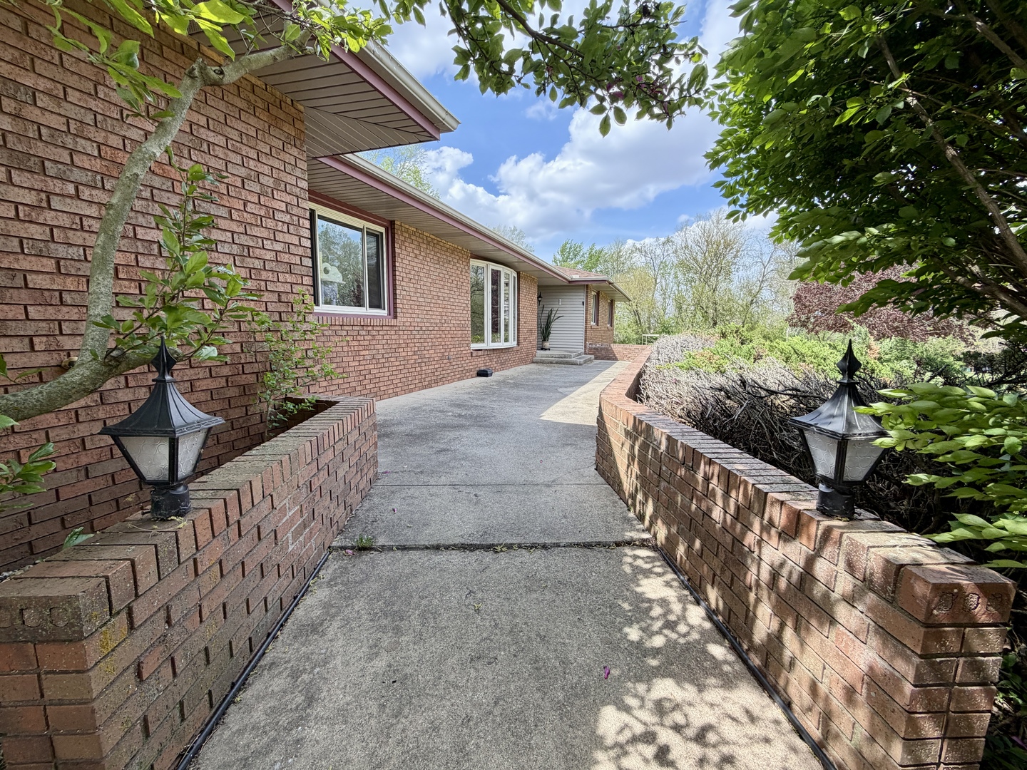 1597 County Road 3300 North Rantoul, IL 61866 - Photo 5 of 66