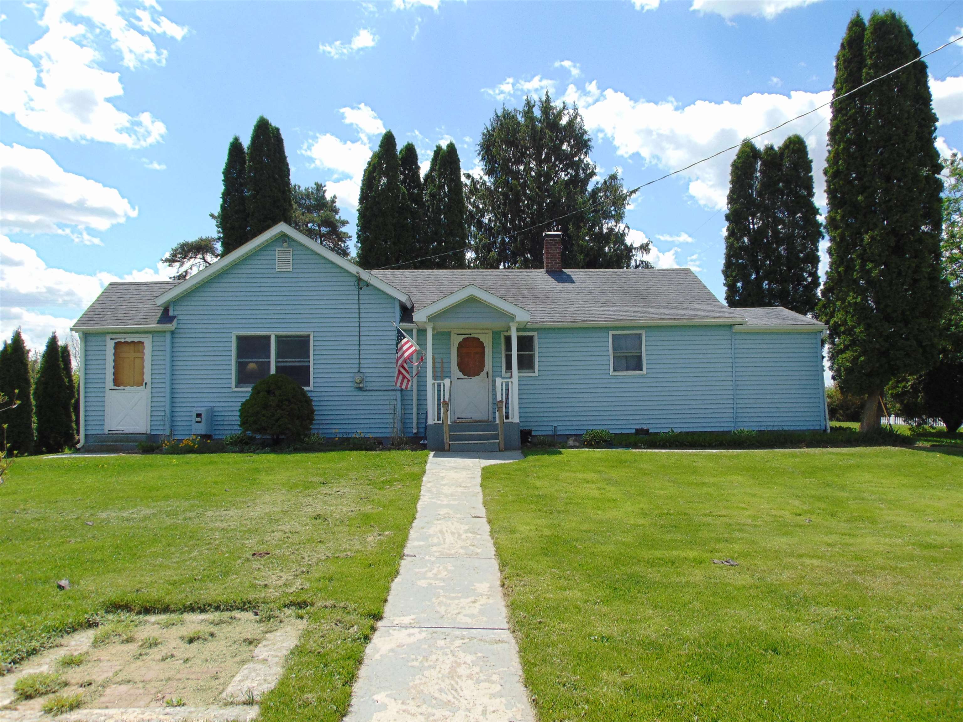 4449 North State Road Alma, MI 48801 - Photo 2 of 48 1899856-1.JPG