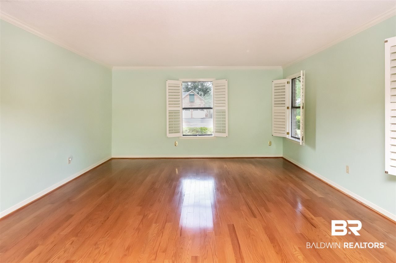 5621 Regency Oaks Drive North Mobile, AL 36609 - Photo 7 of 48