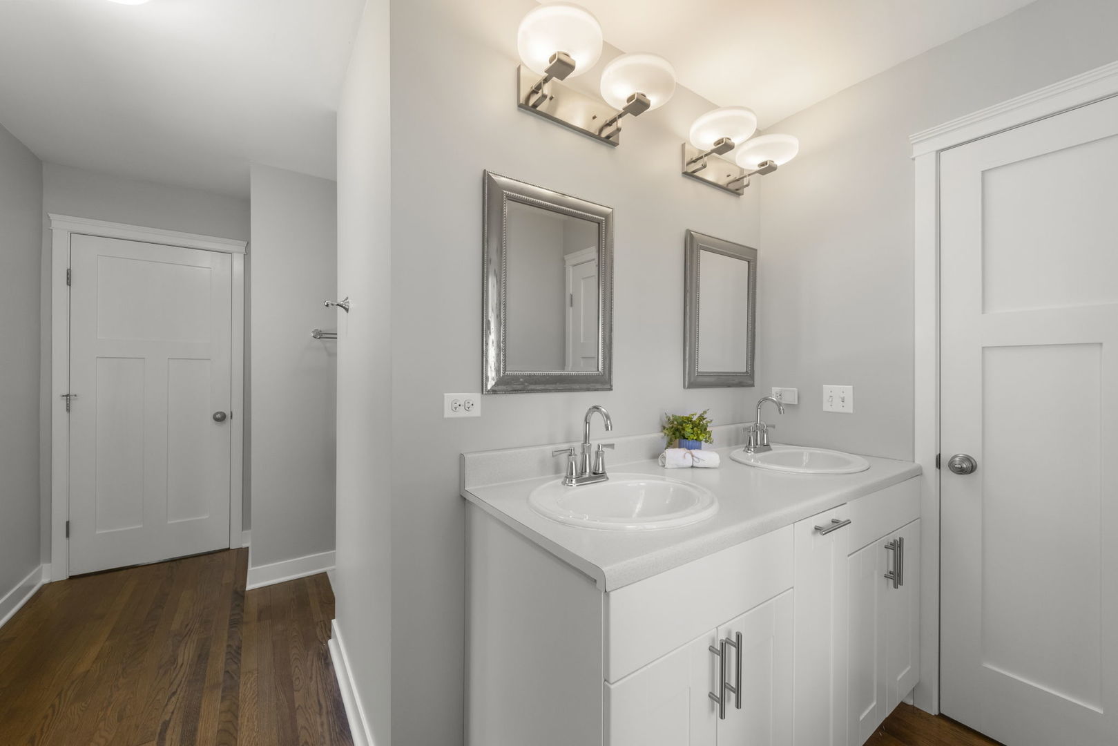 1008 Anne Road Naperville, IL 60540 - Photo 27 of 47 Gallery Image 27