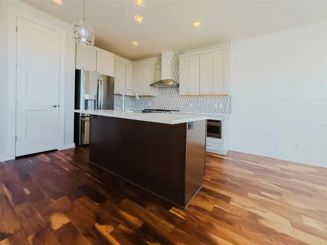 $470,000 | 25829 Case Lane, Unit 8, Spicewood, TX 78669