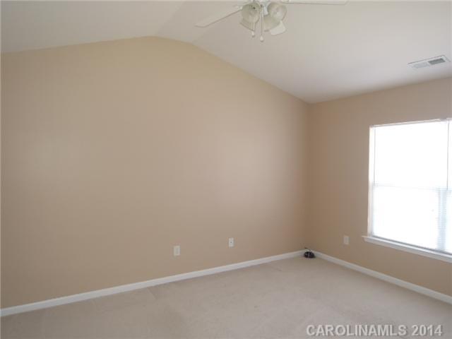 3939 Caldwell Ridge Parkway Charlotte, NC 28213 - Photo 12 of 16