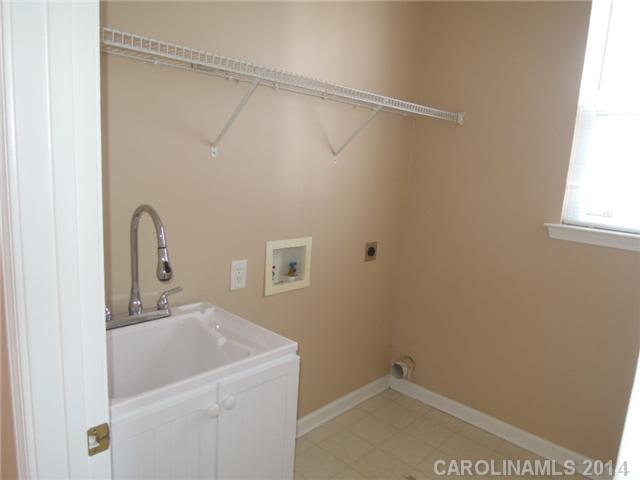 3939 Caldwell Ridge Parkway Charlotte, NC 28213 - Photo 8 of 16